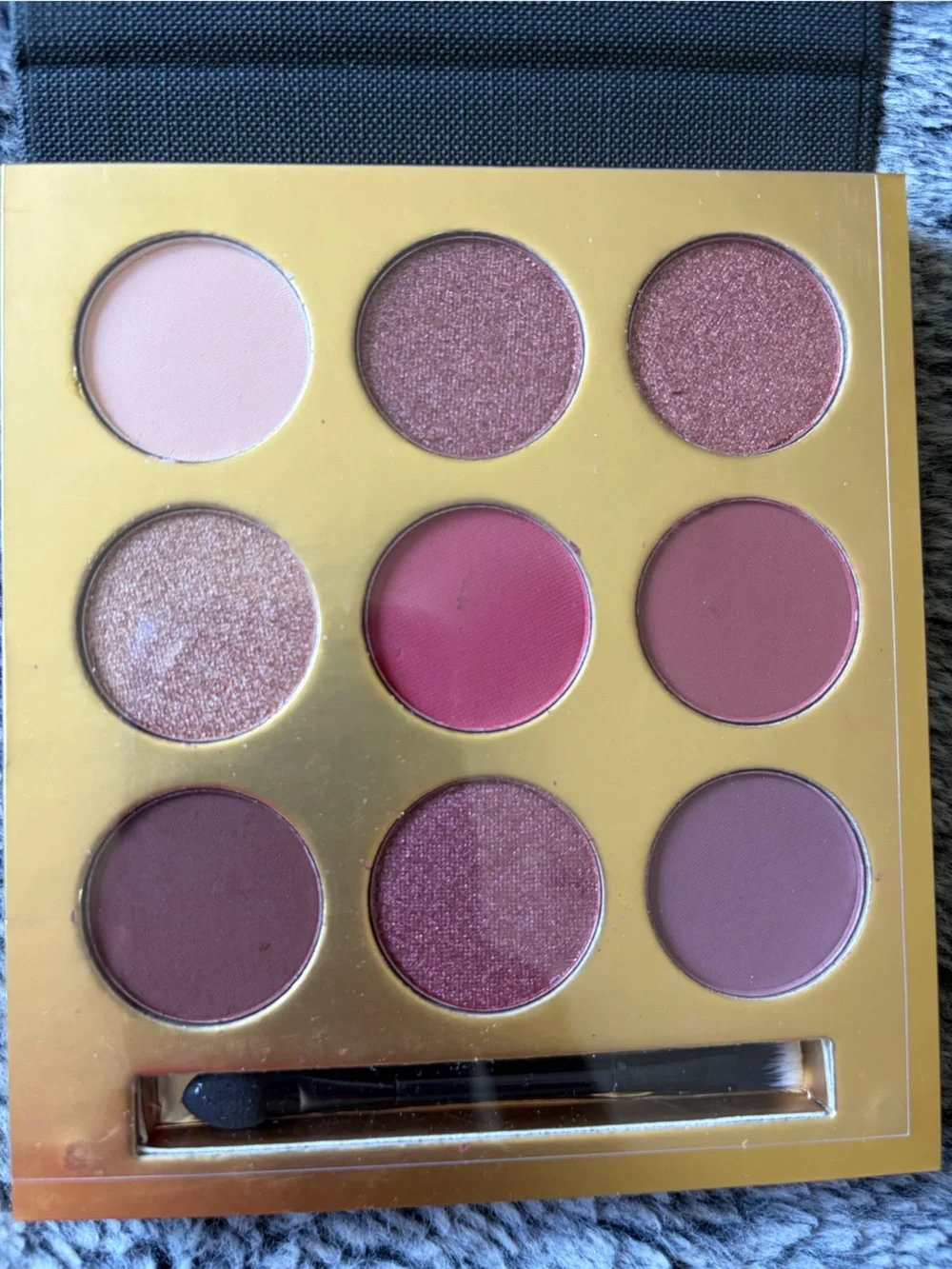 BE Donne Nine-Shade Plum & Rose Eyeshadow Palette - Neutral to Shimmer Finishes